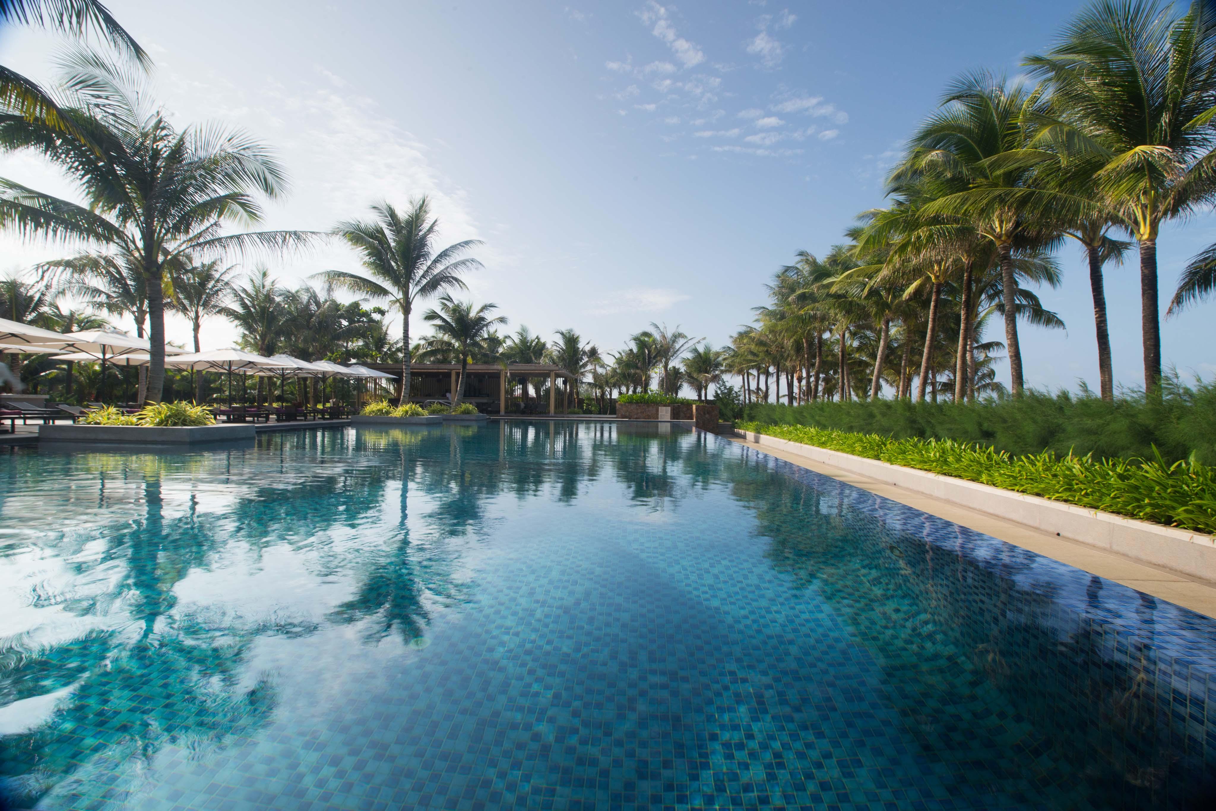 Salinda Resort Phu Quoc - Sparkling Wine Breakfast Exterior foto The pool at Vinpearl Hotel Nha Trang